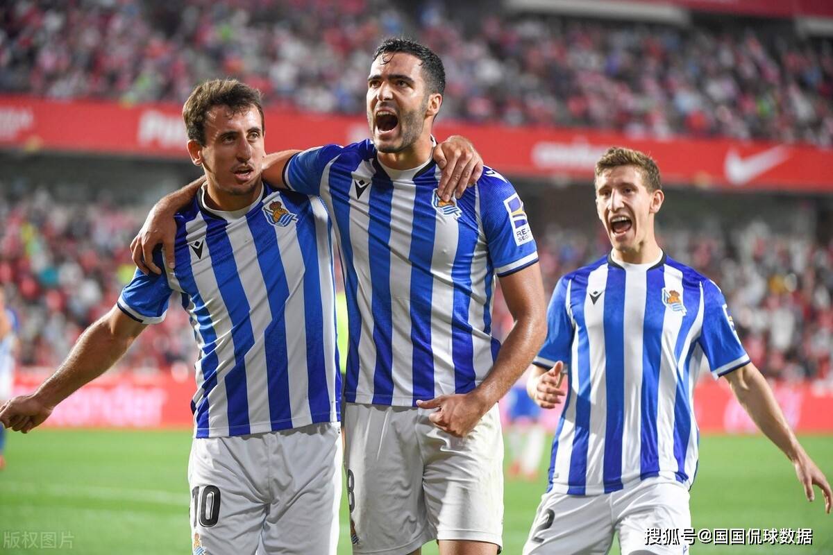 九游体育官网入口-赛后突围战来临,皇家社会围绕社区盾防线松动,底气十足,身体对抗强度拉满 九游体育官网入口-赛后突围战来临,皇家社会围绕社区盾防线松动,底气十足,身体对抗强度拉满